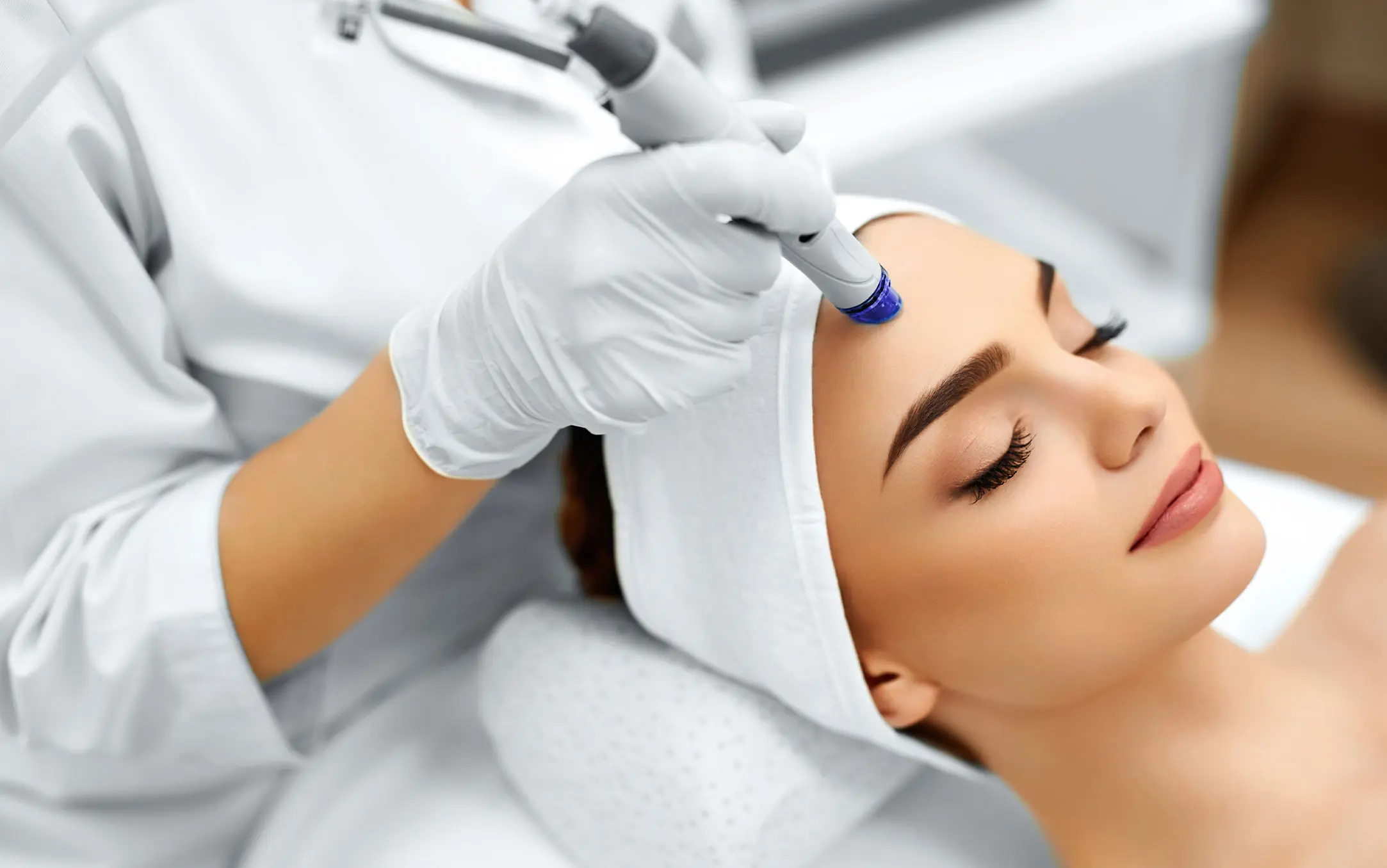 What Is Collagen Lift Therapy and How Can It Help Ageing, Loose Skin ENGLAND?